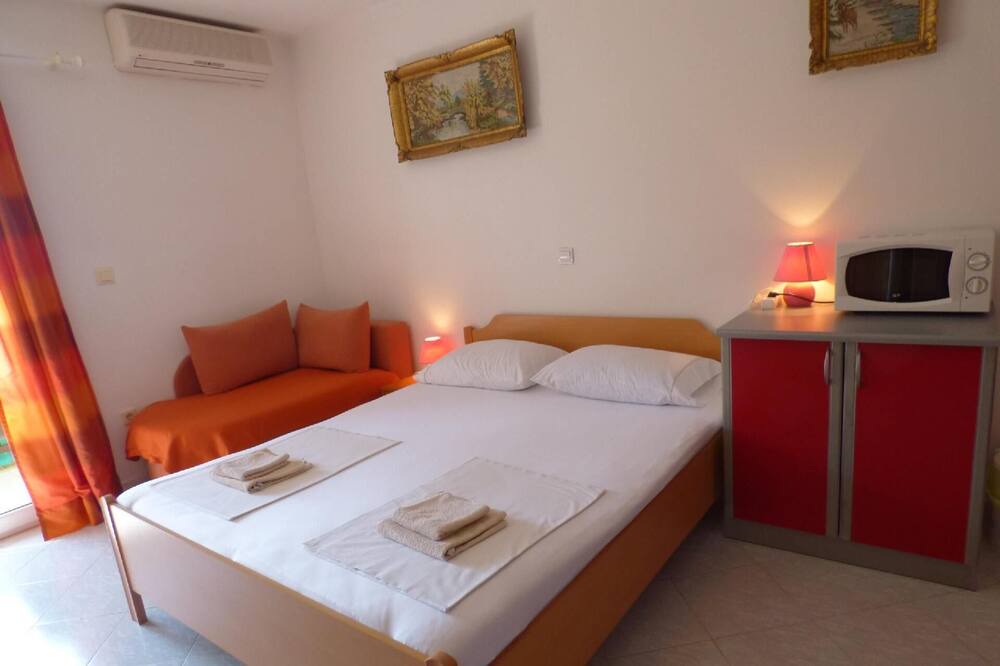 Photo of Bedroom in Baska Voda