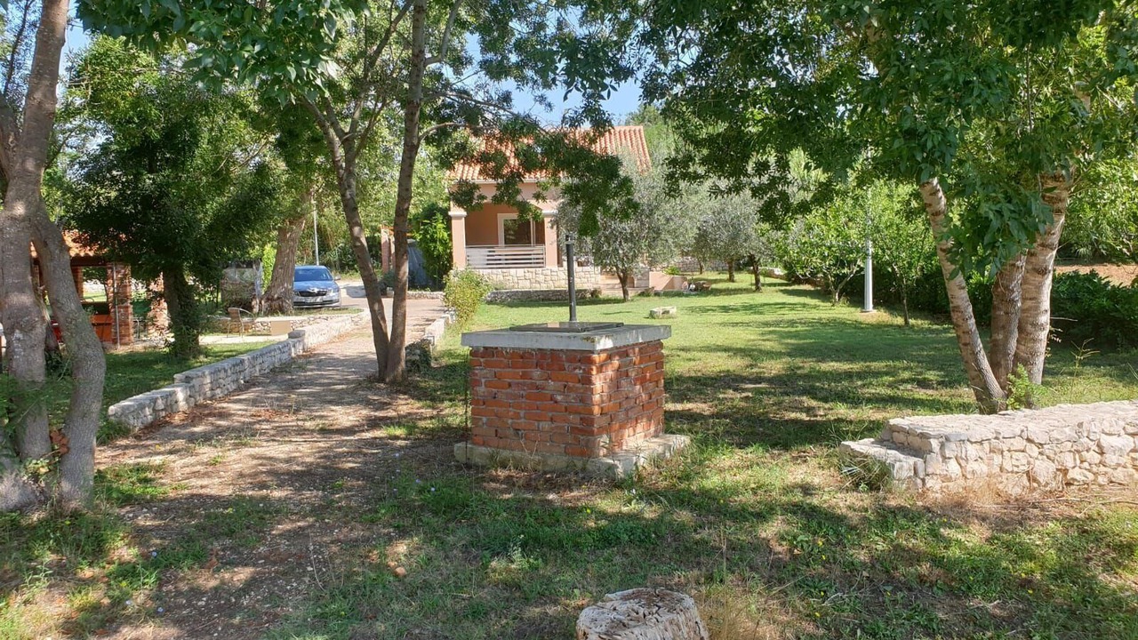 Photo of Outdoor in Nin