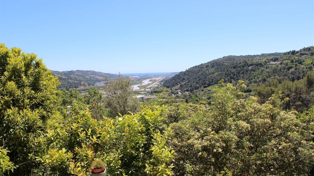 Photo of Outdoor in Gattieres