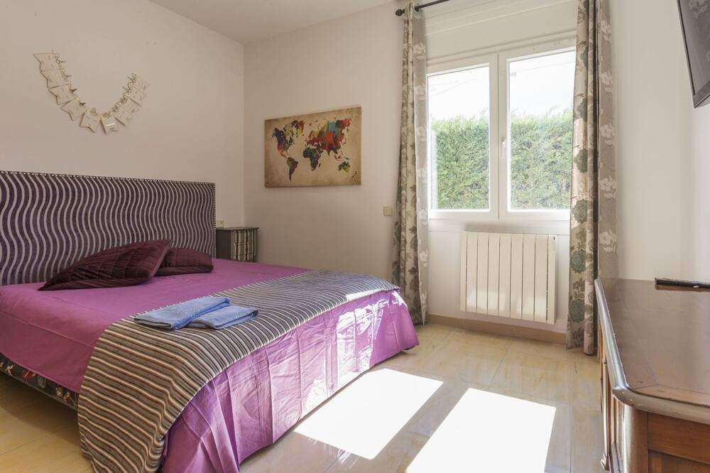 Photo of Bedroom in Palau-Saverdera