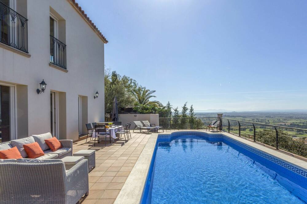 Photo of Outdoor in Palau-Saverdera