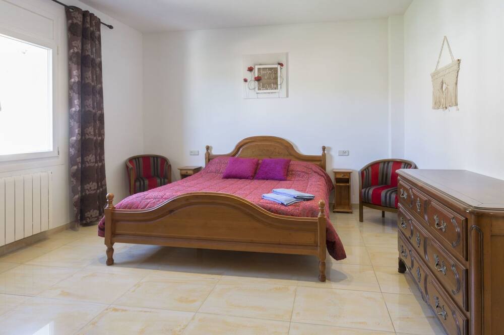 Photo of Bedroom in Palau-Saverdera