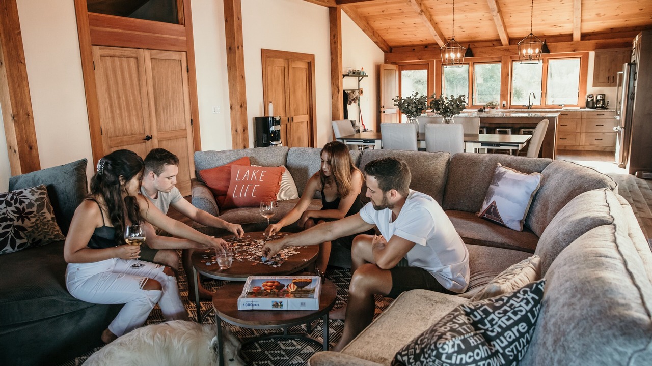 Photo of Livingroom in Falcon Lake