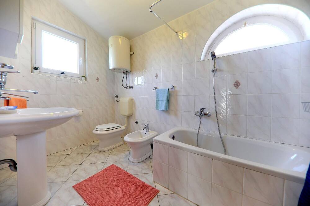 Photo of Bathroom in Mrljane