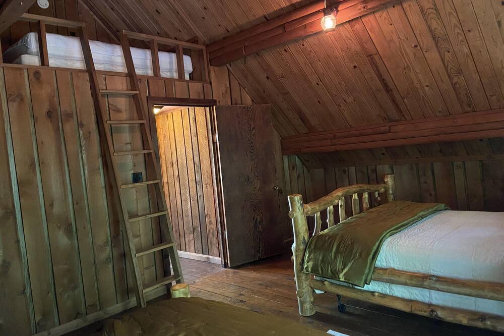 Photo of Bedroom in Drasco