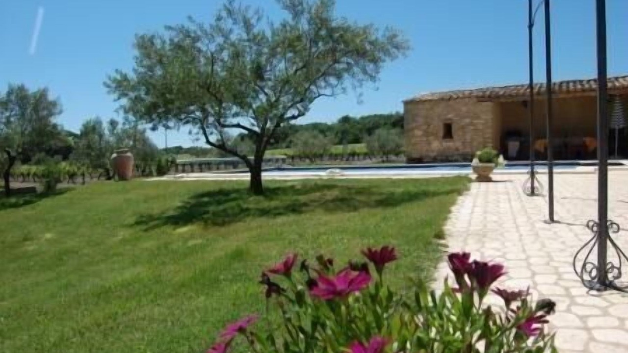 Photo of Outdoor in Saint-Quentin-la-Poterie