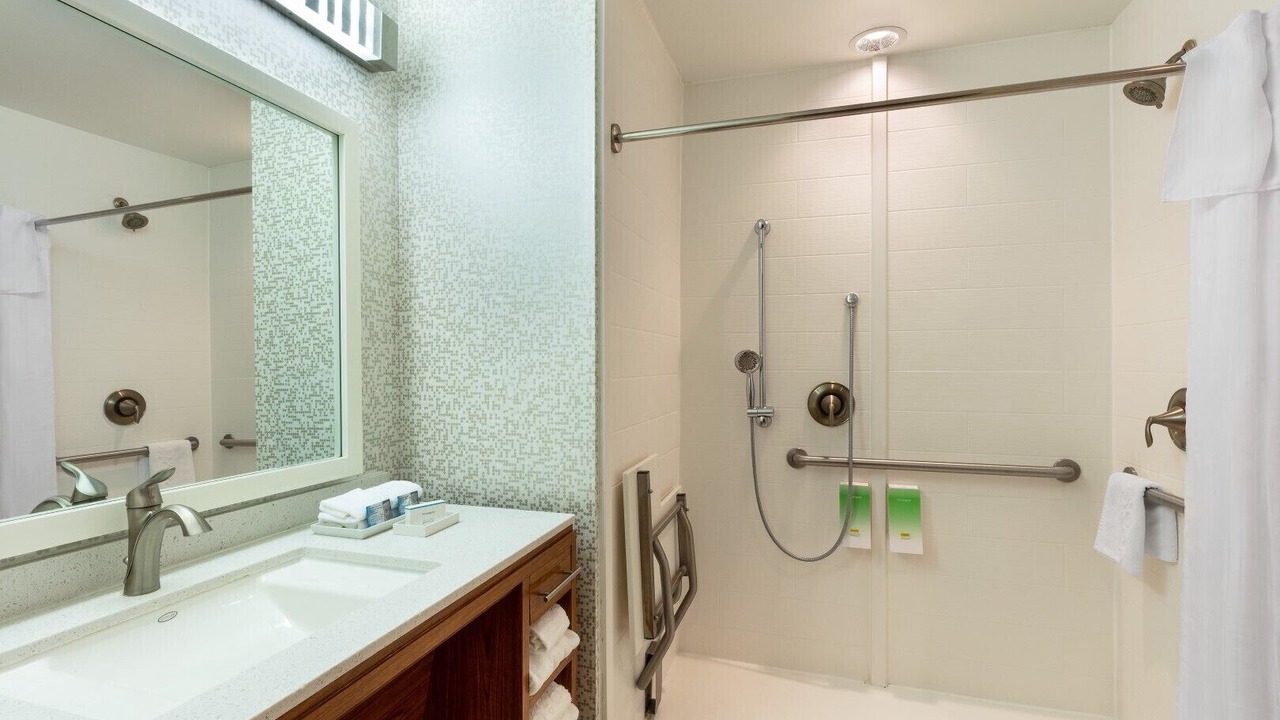 Photo of Bathroom in Shearer Hills - Ridgeview