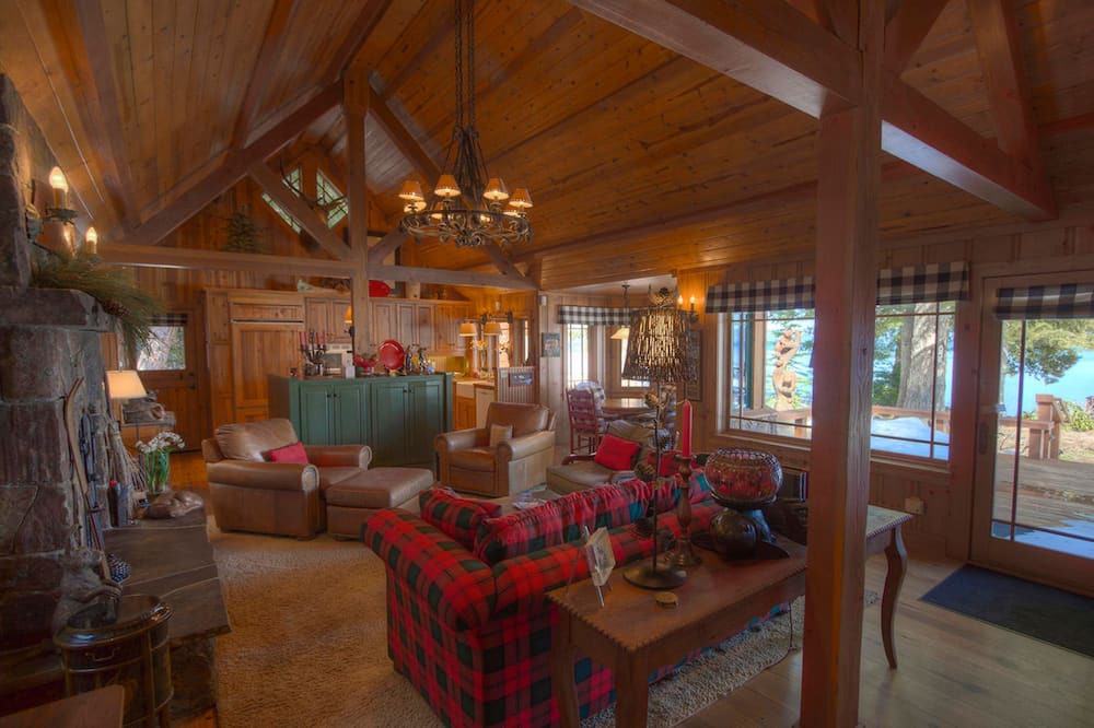 Photo of Livingroom in Homewood