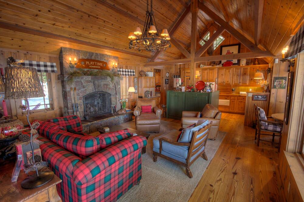 Photo of Livingroom in Homewood