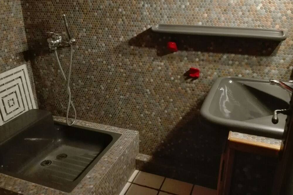 Photo of Bathroom in Les Salelles