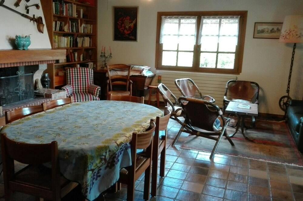 Photo of Livingroom in Les Salelles