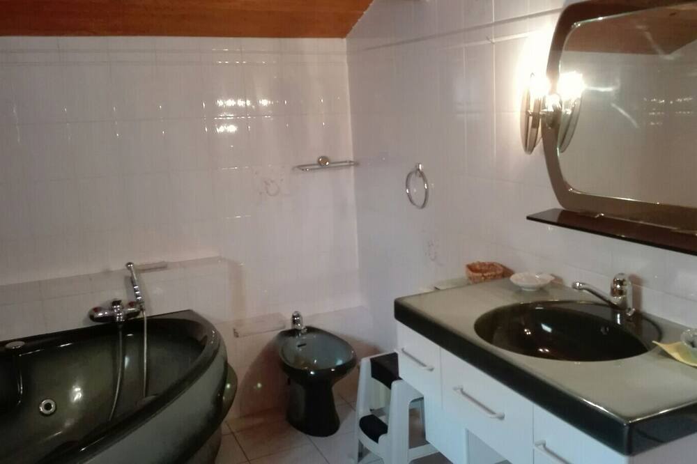 Photo of Bathroom in Les Salelles