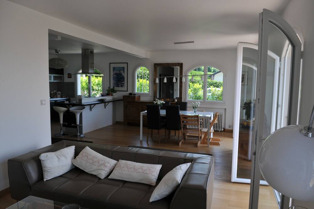 Photo of Livingroom in Veyrier-du-Lac