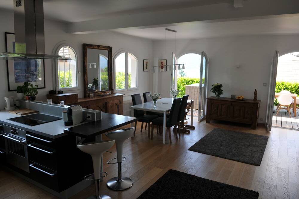 Photo of Livingroom in Veyrier-du-Lac