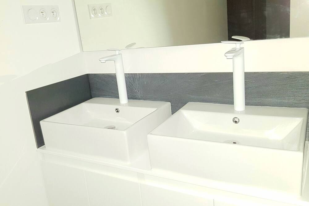 Photo of Bathroom in Vinassan