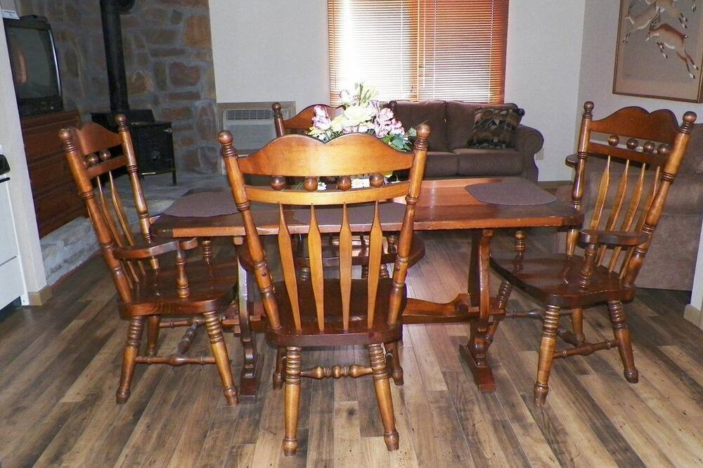 Photo of Livingroom in Cosby