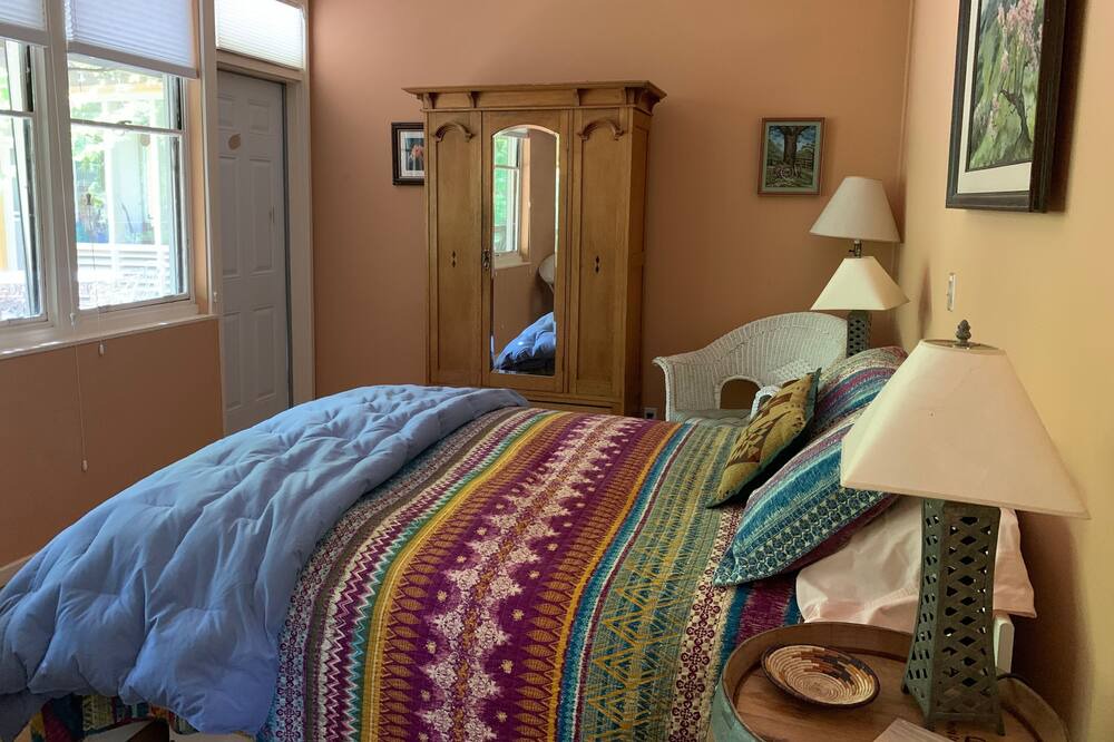 Photo of Bedroom in St. Helena