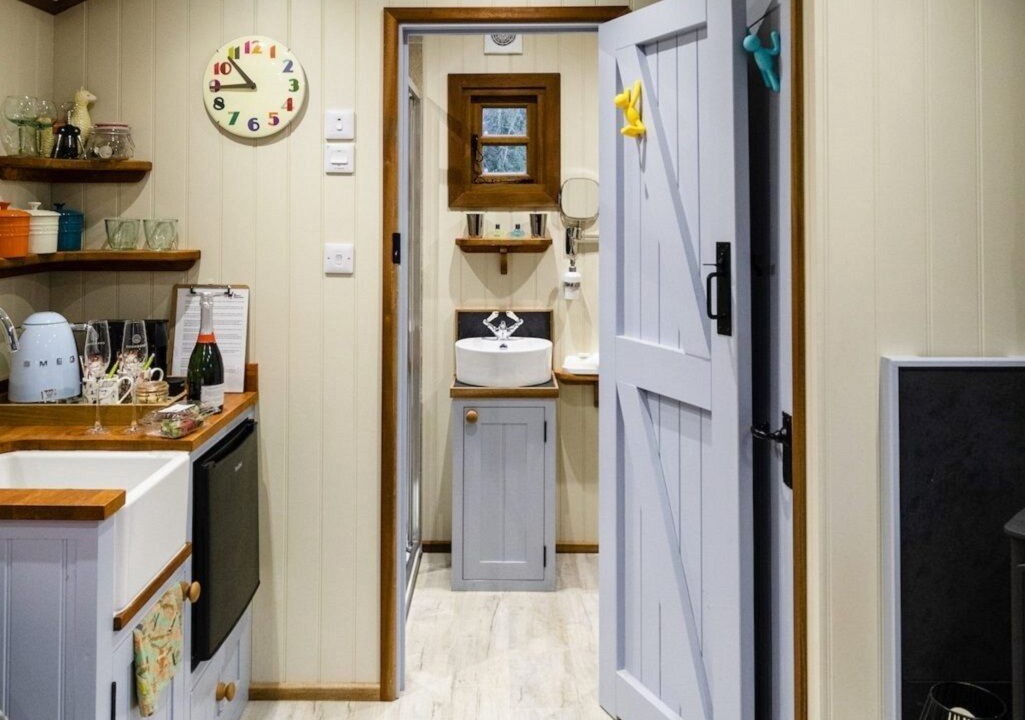 Photo of Kitchen in Godalming