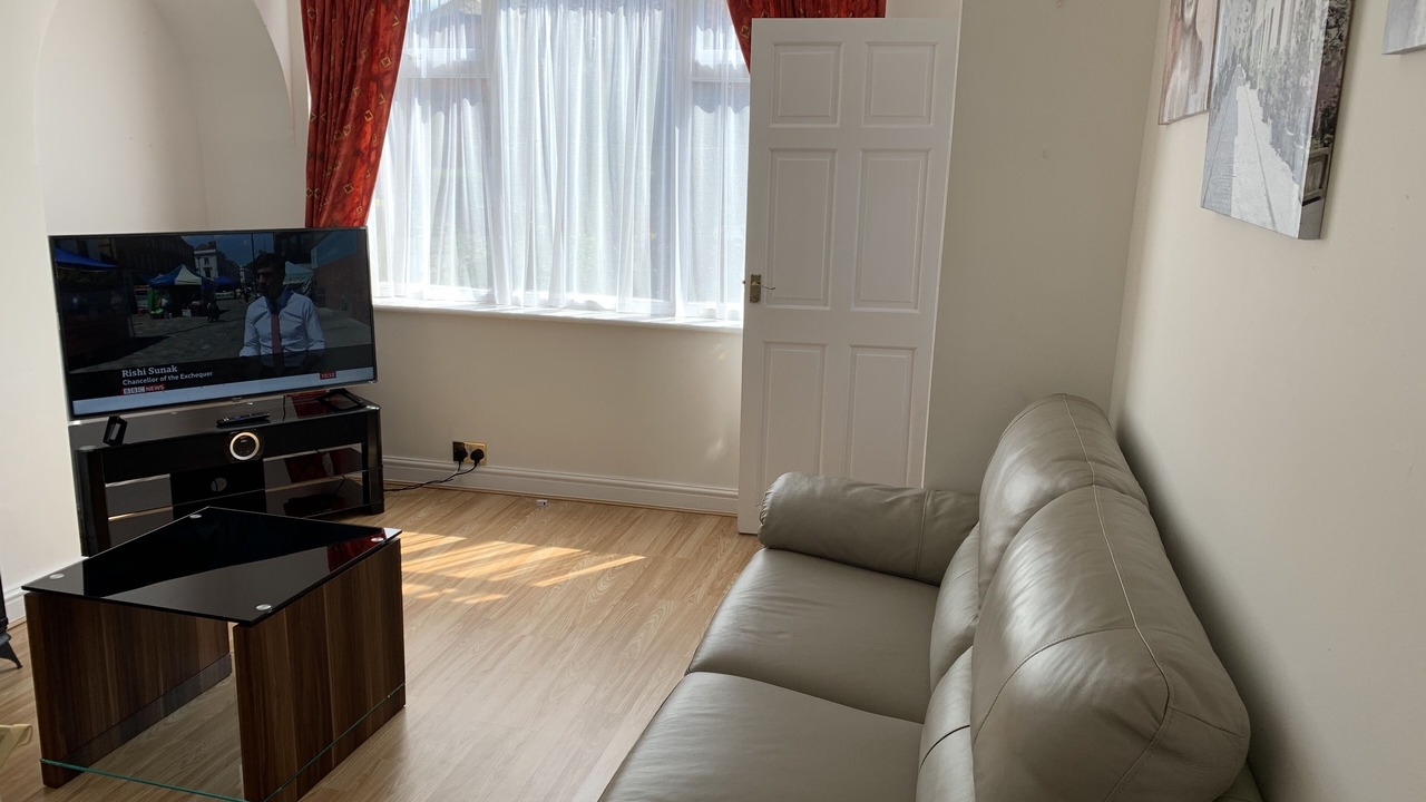 Photo of Livingroom in Leigh
