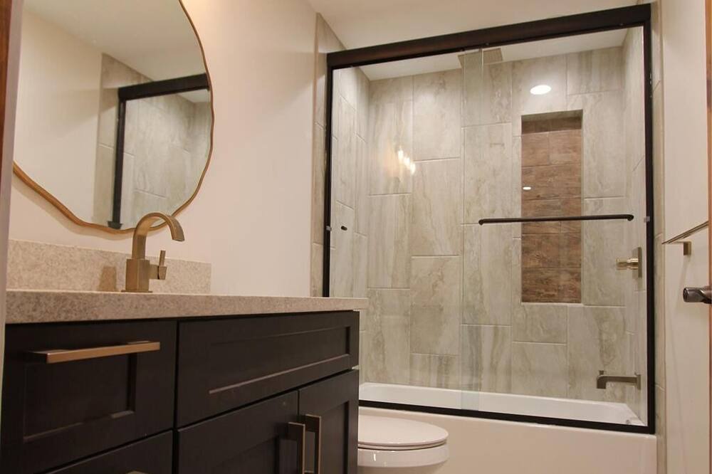 Photo of Bathroom in Whispering Hills