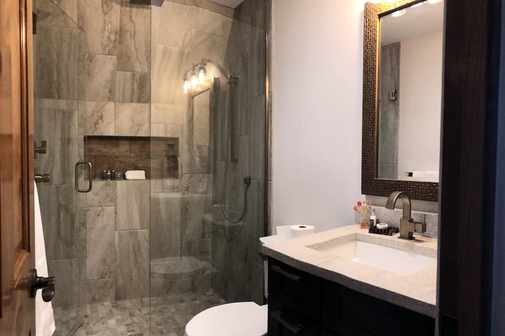 Photo of Bathroom in Whispering Hills