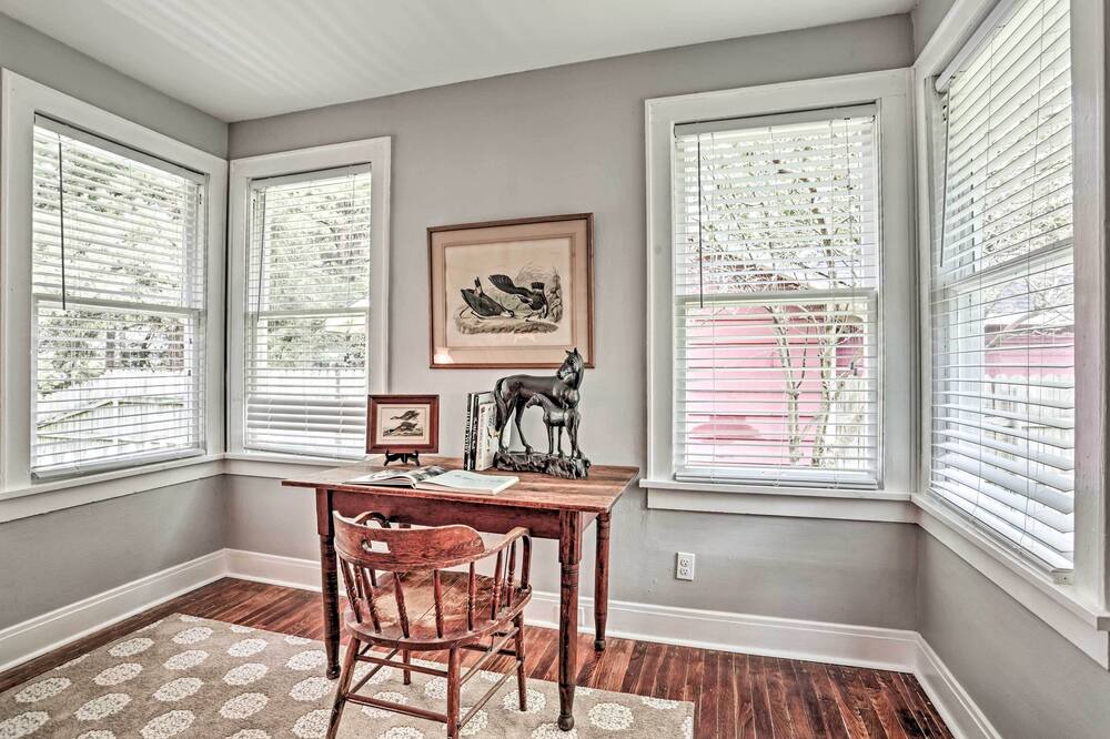 Photo of Bedroom in Broadmoor