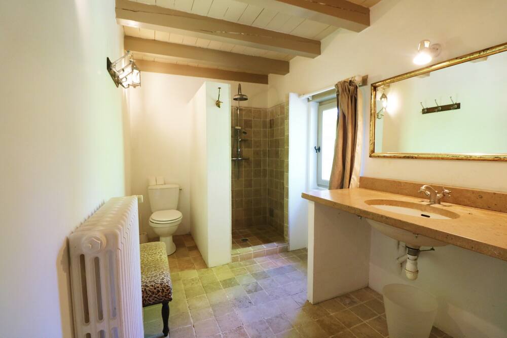 Photo of Bathroom in Mazeyrolles