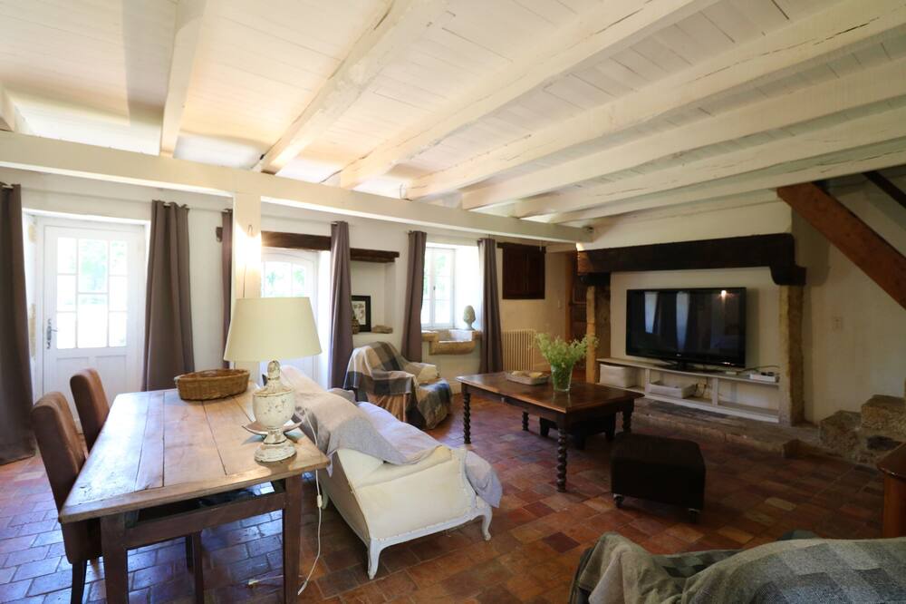 Photo of Livingroom in Mazeyrolles