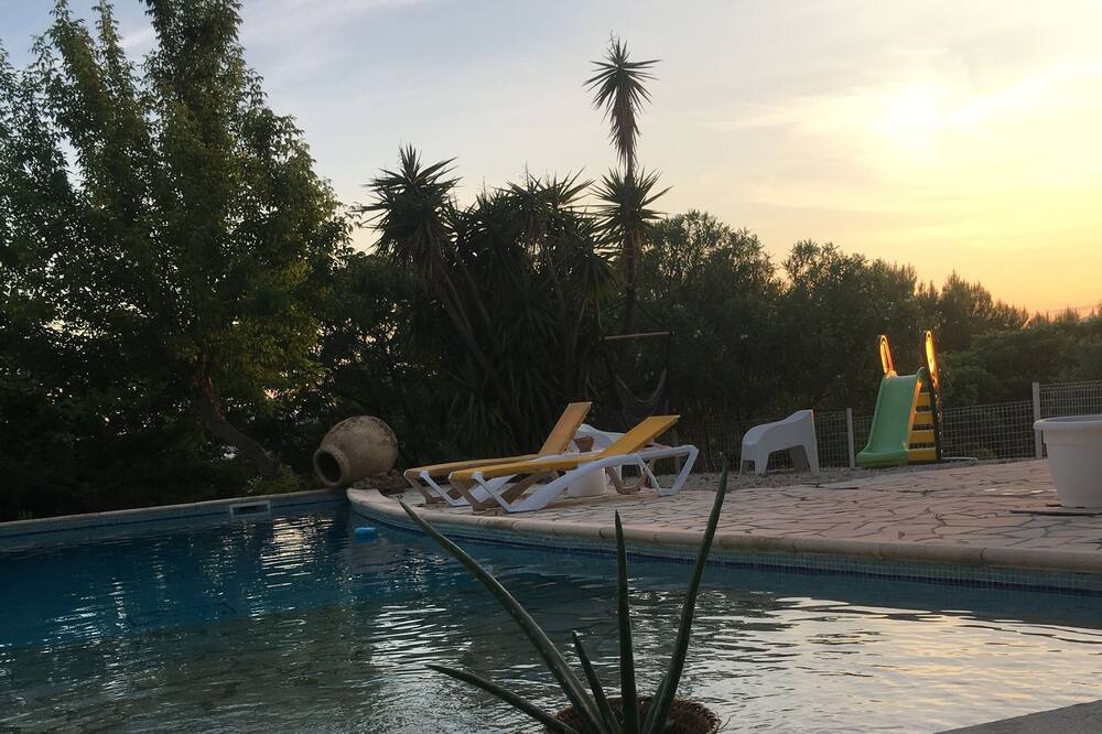 Photo of Outdoor in Thezan-les-Beziers