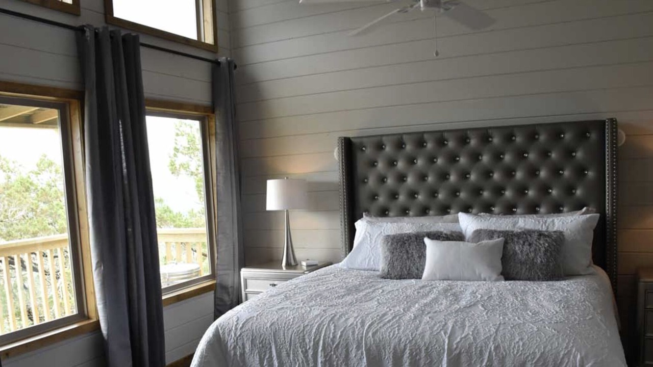 Photo of Bedroom in Eureka Springs