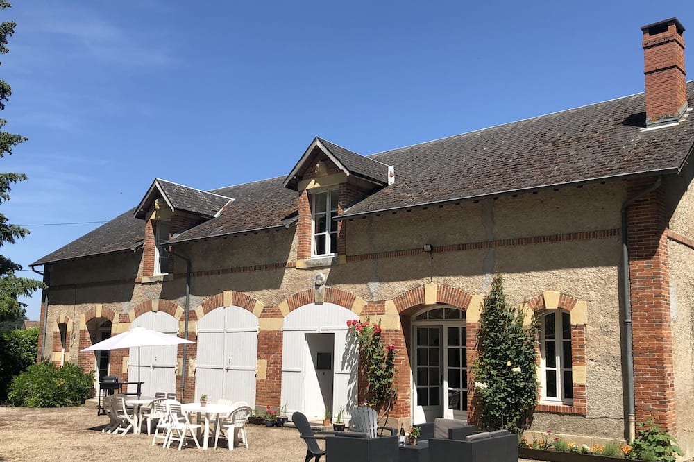 Photo of Outdoor in Le Donjon