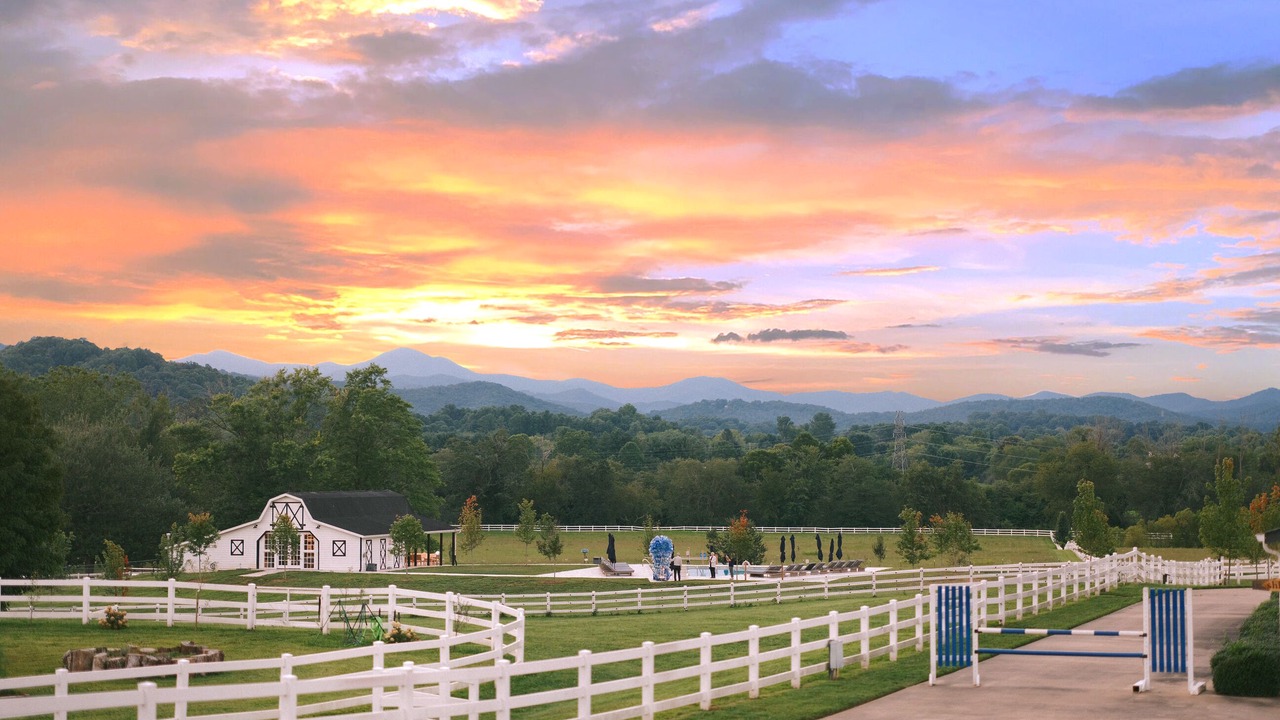 Photo of Outdoor in Hendersonville