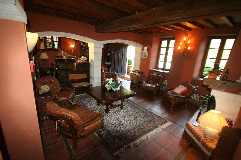 Photo of Livingroom in Le Tech