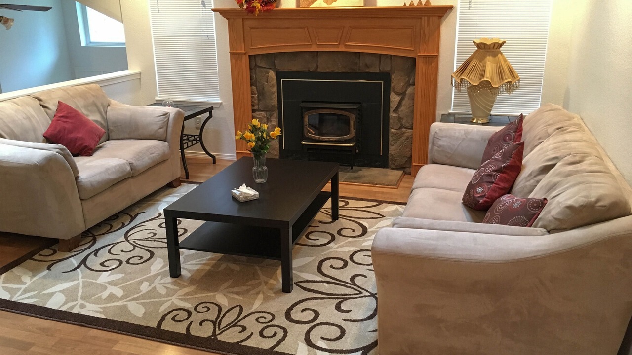 Photo of Livingroom in Education Hill