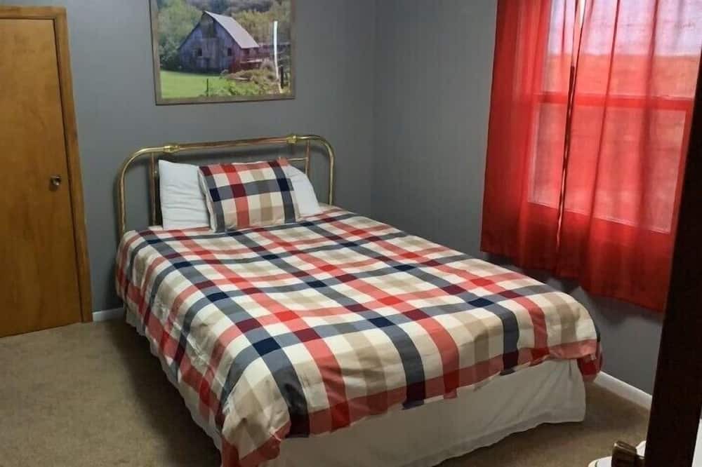 Photo of Bedroom in Coon Rapids