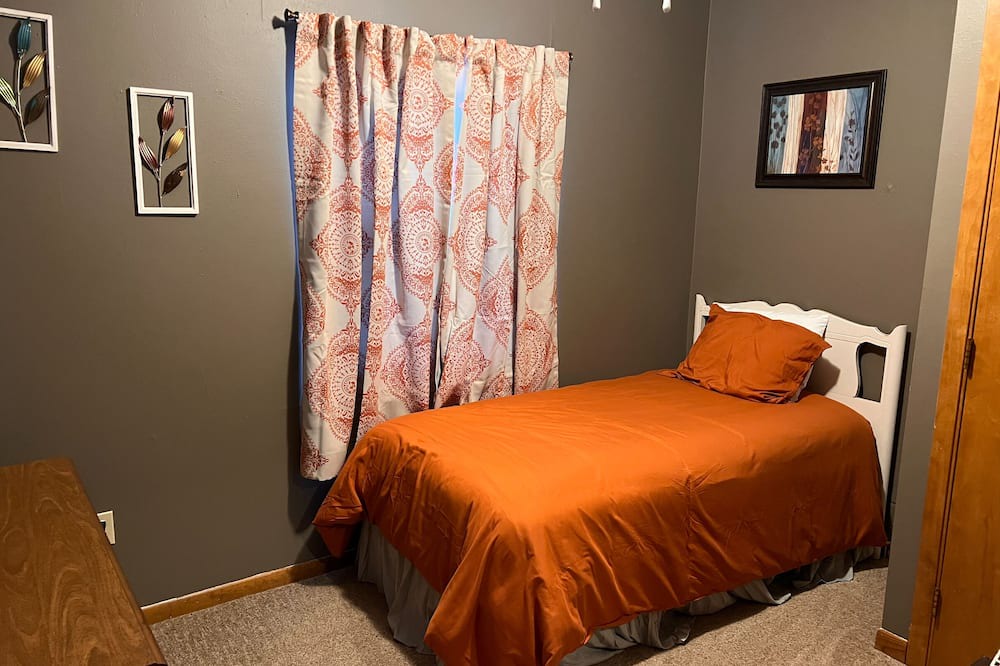 Photo of Bedroom in Coon Rapids