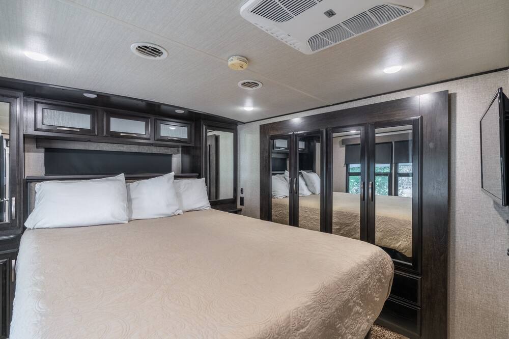 Photo of Bedroom in Yantis