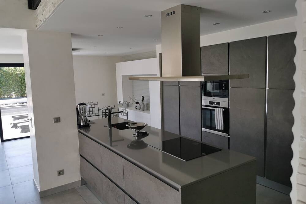 Photo of Kitchen in Paulhan