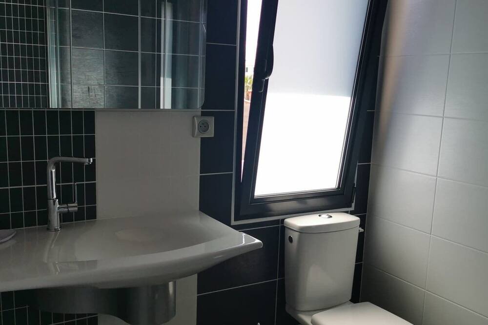 Photo of Bathroom in Paulhan