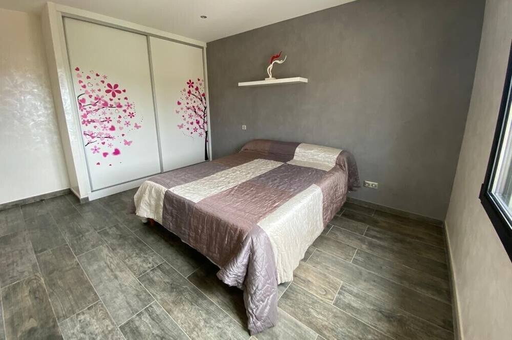 Photo of Bedroom in Paulhan