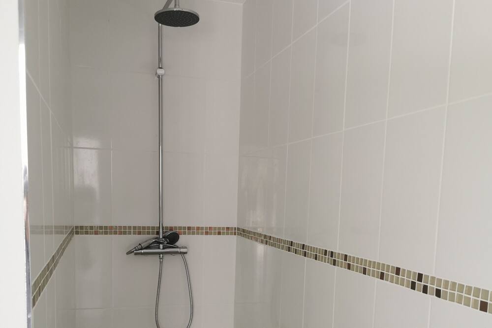 Photo of Bathroom in Paulhan