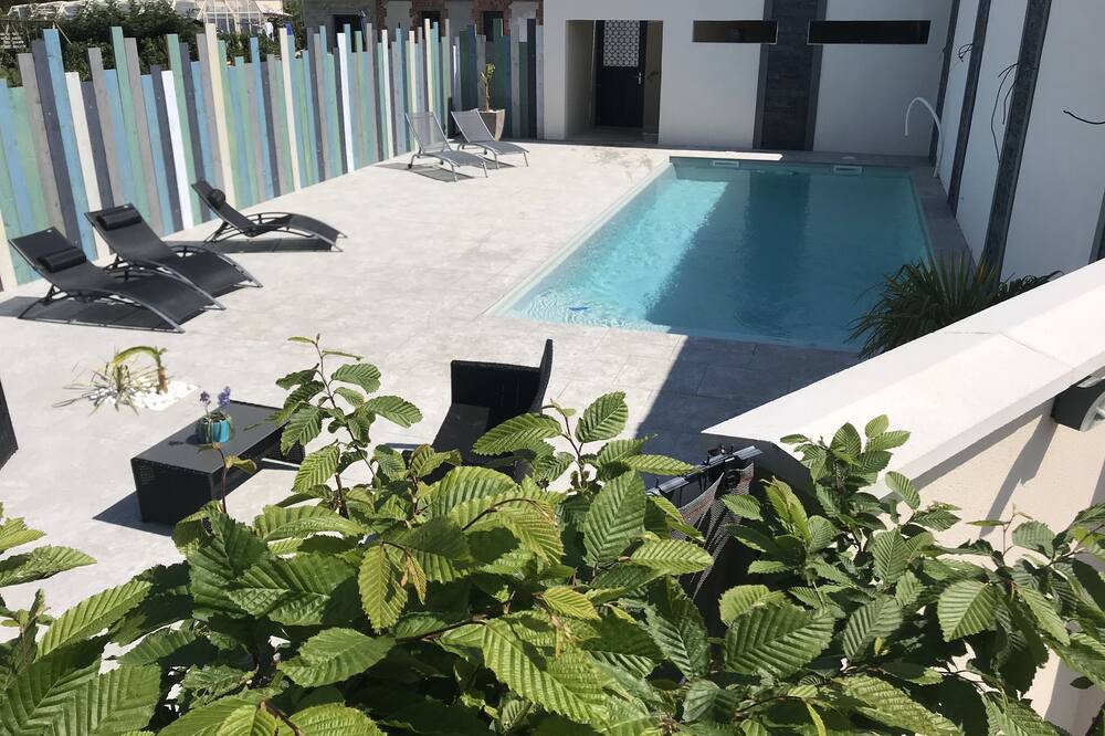 Photo of Outdoor in Ablon