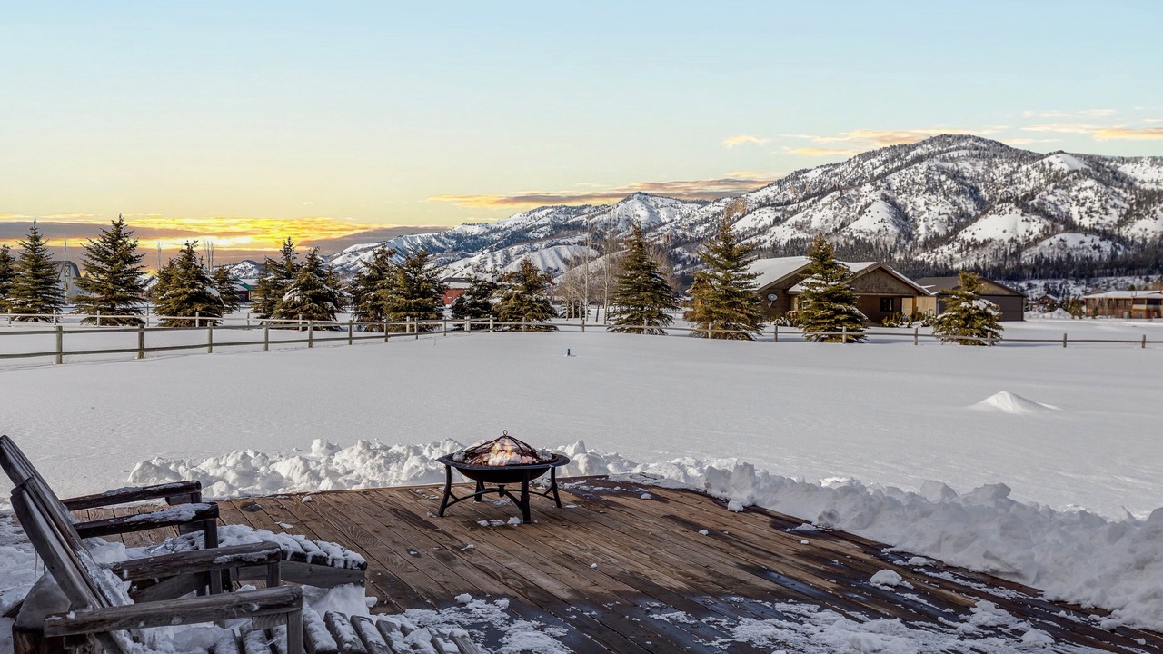 Photo of Outdoor in Alpine Northwest