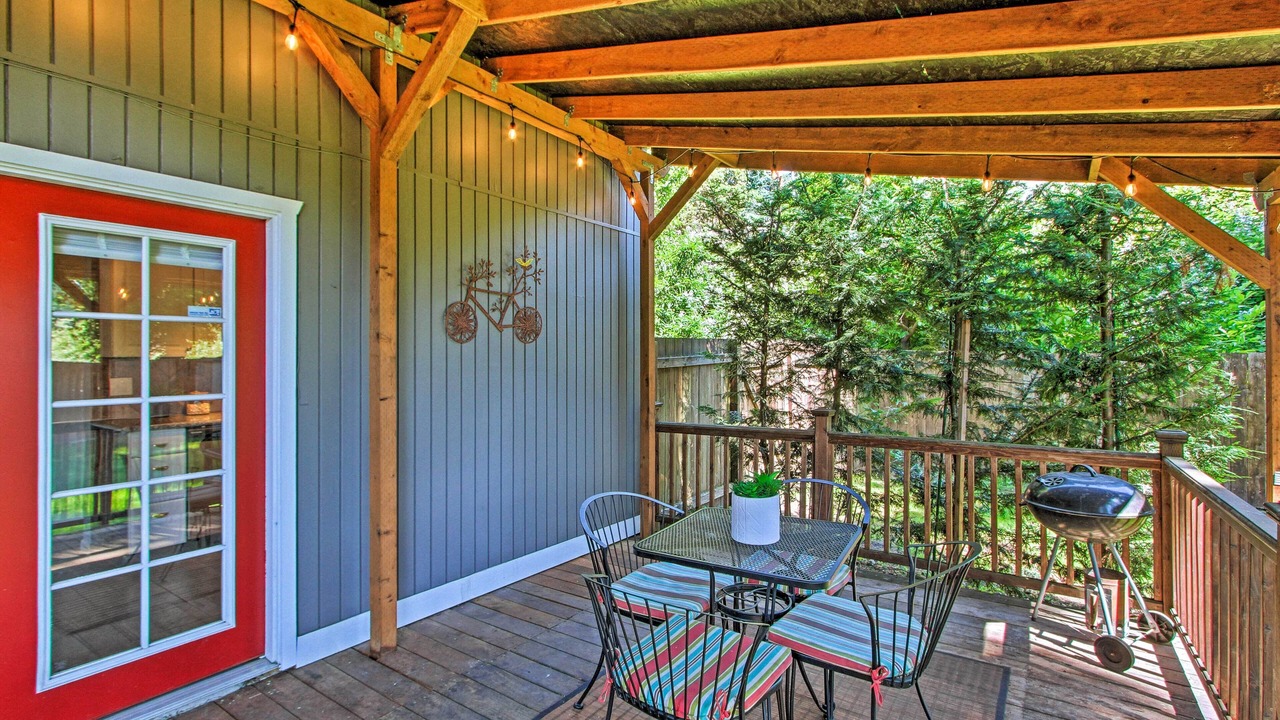 Photo of Outdoor in McChord Field