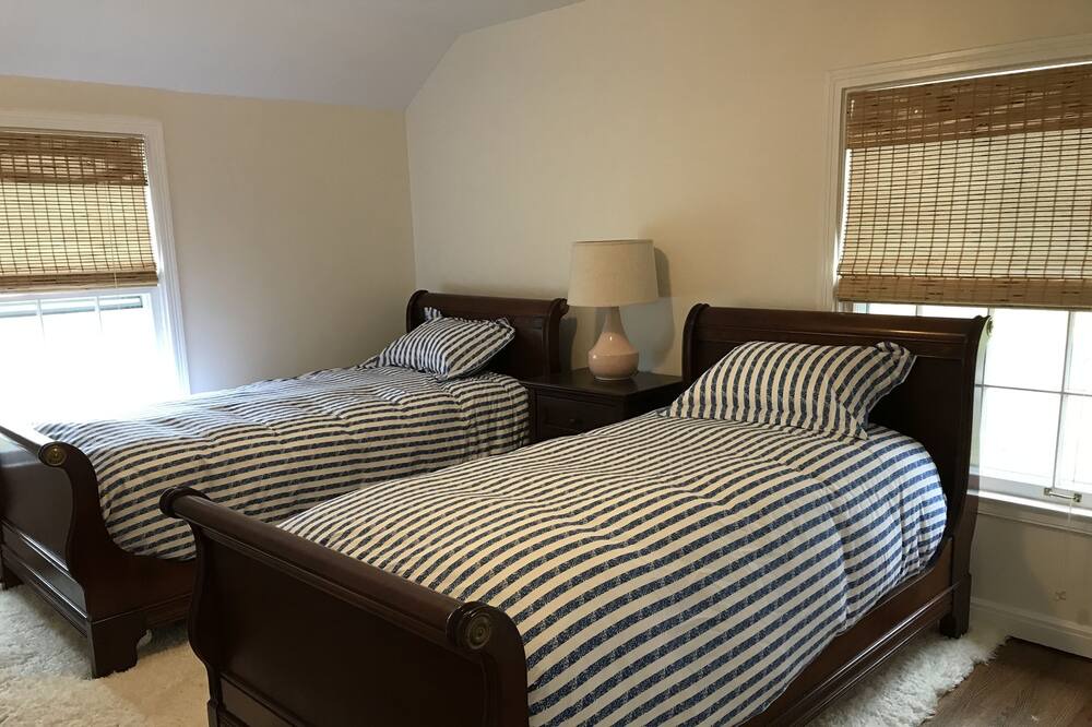 Photo of Bedroom in Utica