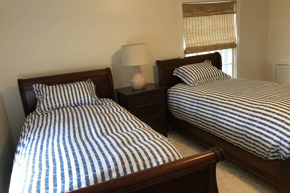 Photo of Bedroom in Utica
