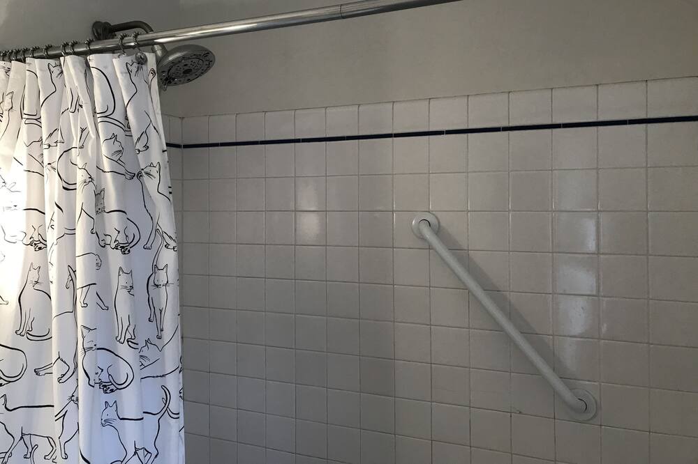 Photo of Bathroom in Utica