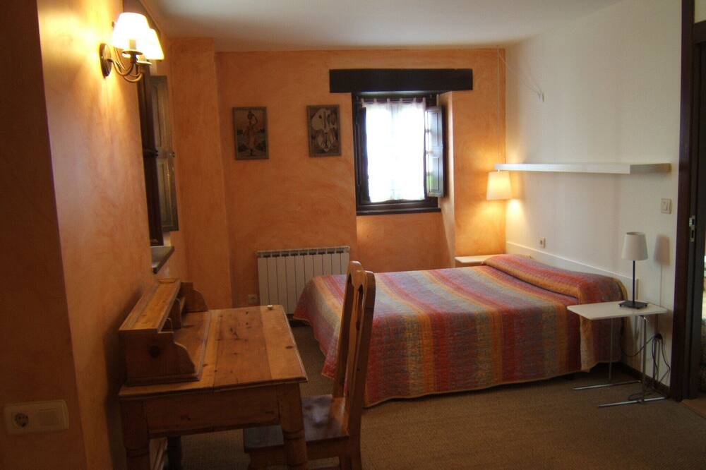 Photo of Bedroom in Aia