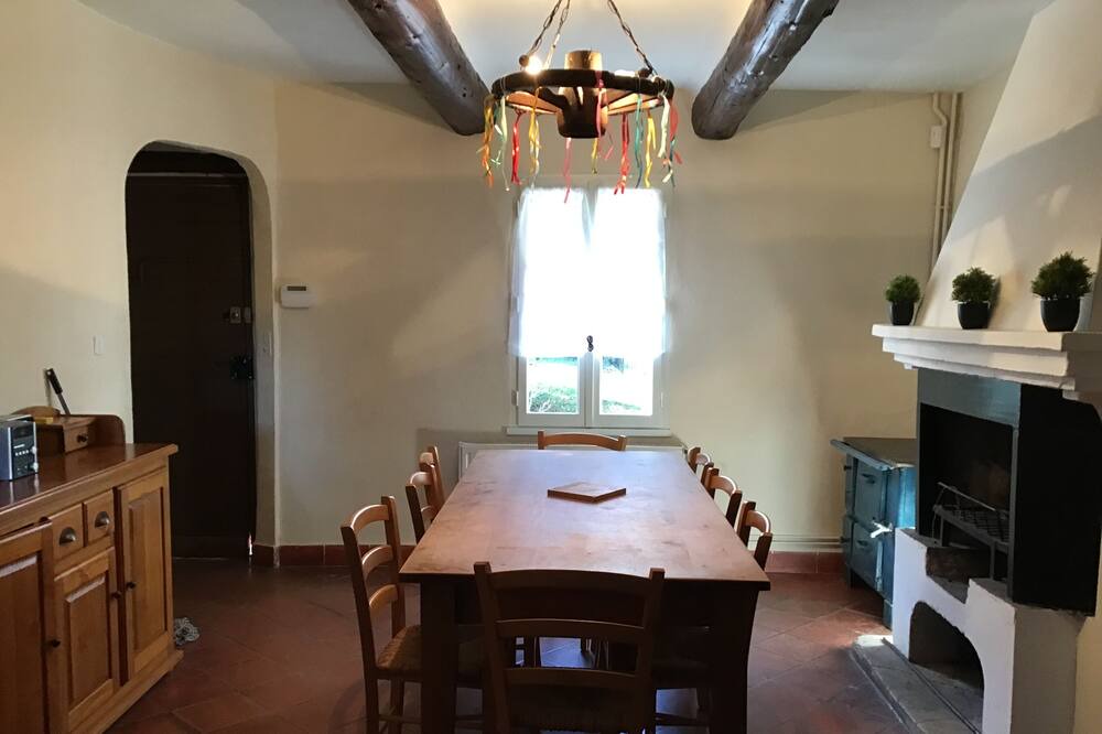 Photo of Kitchen in Loriol-du-Comtat