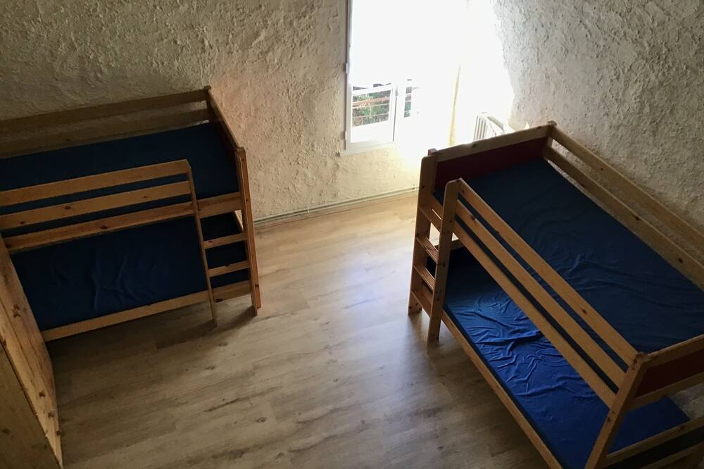 Photo of Bedroom in Loriol-du-Comtat